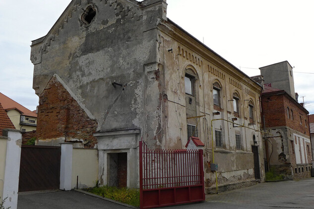 Novorománská synagoga v Pacově